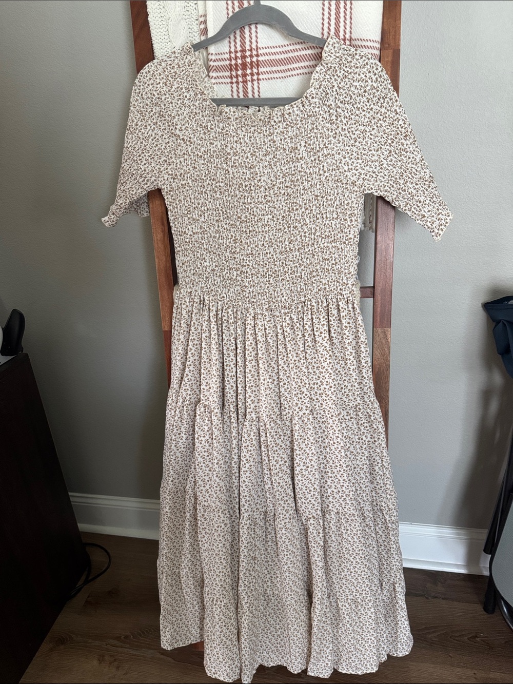 Elegant cream floral maxi dress